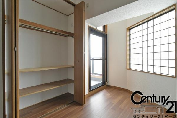 クレール郡山筒井の収納|■現地撮影写真■冬物のコートや季節のものなどたくさんしまえる広さ！