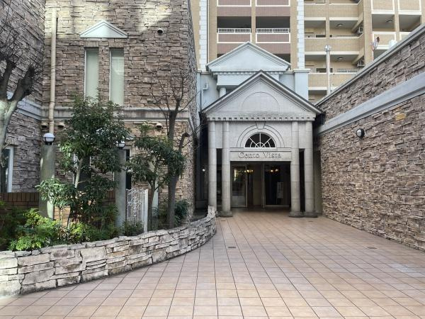 セントビスタ北岡崎のエントランス