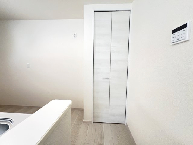 碧南第63相生町　全4棟　1号棟の収納|キッチンパントリー