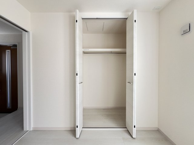 碧南第63相生町　全4棟　1号棟の収納|１階洋室クローゼット