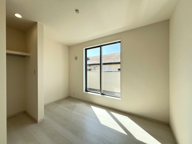 碧南第63相生町　全4棟　1号棟の洋室|南右側帖5.06洋室