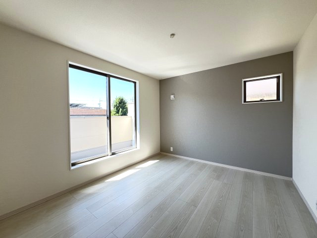 碧南第63相生町　全4棟　1号棟の洋室|南左側7.0帖洋室