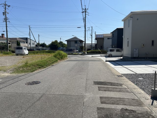 碧南第63相生町　全4棟　1号棟の前面道路含む現地写真