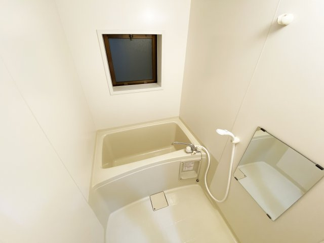 コーポラス光の浴室|日々の暮らしに欠かせないお風呂です