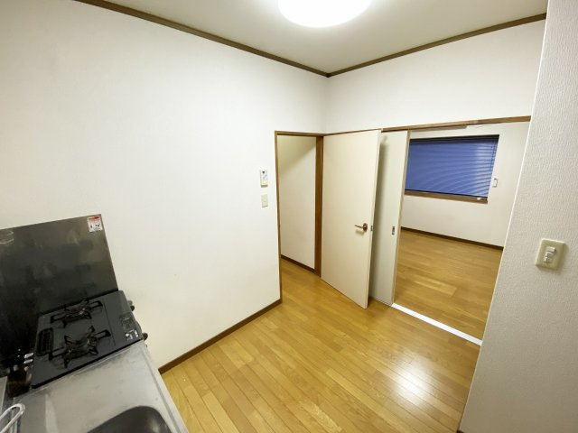 コーポラス光の居間・リビング|使いやすいリビングです