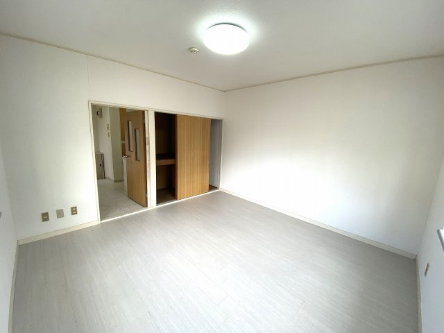 南風弐番館の洋室|ゆったりした洋室です