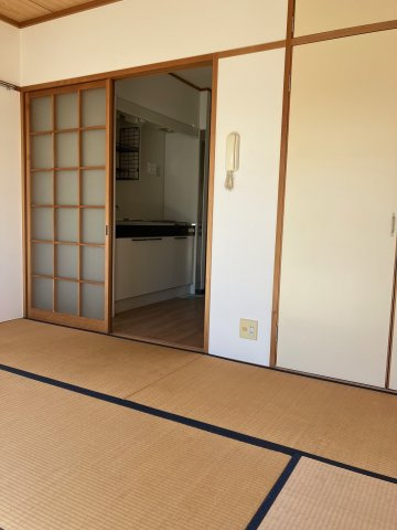 プチメゾン井原の和室