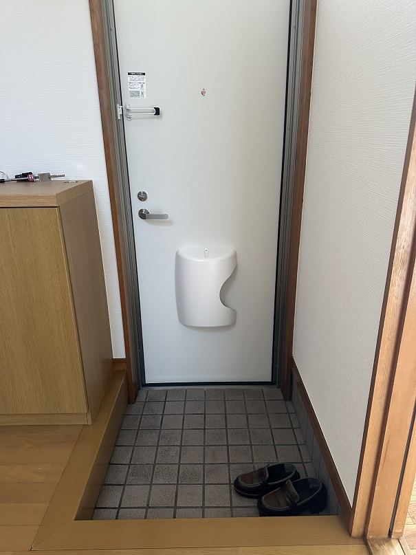 ロワジール伊奈の玄関