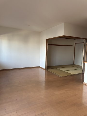 キャンファーローレルタワー豊橋　802号室の居間・リビング|現入居者、入居前の写真を掲載