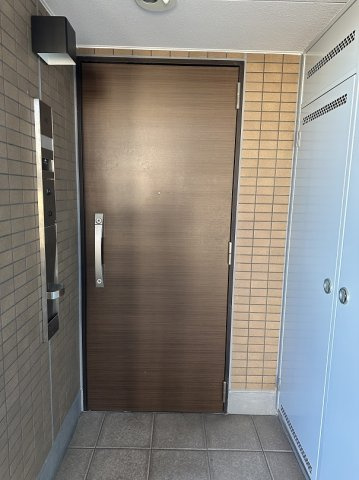 キャンファーローレルタワー豊橋　802号室の玄関