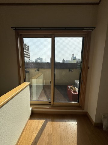 上伝馬町50番１貸家の洋室