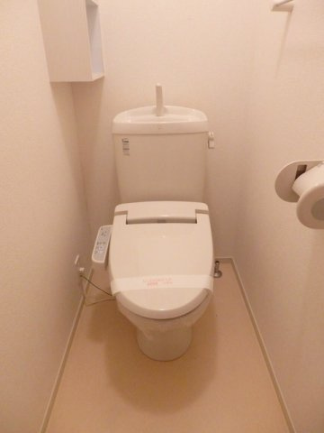 マイネ　ファミーリエ　Ⅱのトイレ|コンパクトで使いやすいトイレです