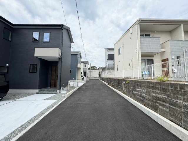 ーBloomーブルームー小倉北区寿山町2期【小倉北区　新築戸建て】の前面道路含む現地写真|ーBloomーブルームー小倉北区寿山町2期【小倉北区　新築戸建て】