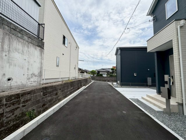 ーBloomーブルームー小倉北区寿山町2期【小倉北区　新築戸建て】の前面道路含む現地写真|ーBloomーブルームー小倉北区寿山町2期【小倉北区　新築戸建て】