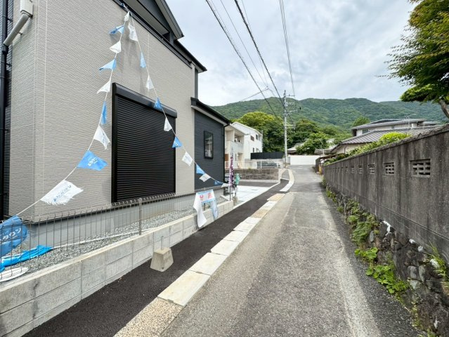 ーBloomーブルームー小倉北区寿山町2期【小倉北区　新築戸建て】の前面道路含む現地写真|ーBloomーブルームー小倉北区寿山町2期【小倉北区　新築戸建て】