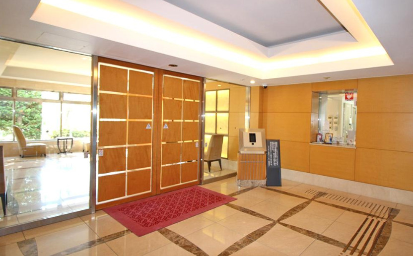 クレッセント東京ヴュータワーのエントランス