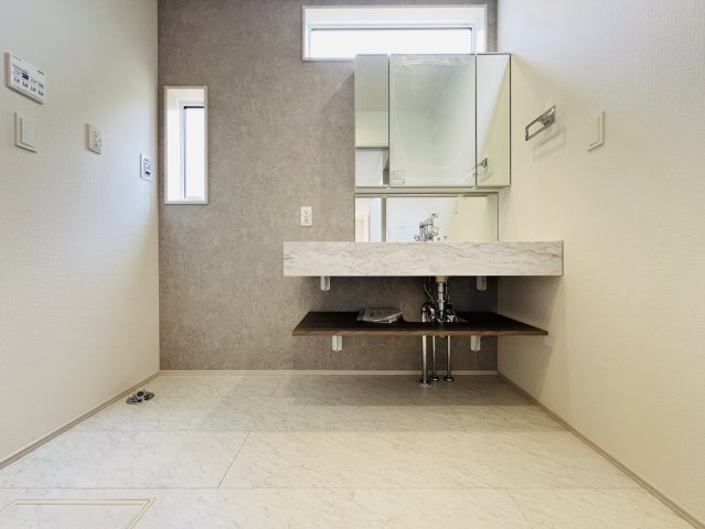 半田市大池町2丁目71-1『仲介手数料無料』新築戸建ての洗面所