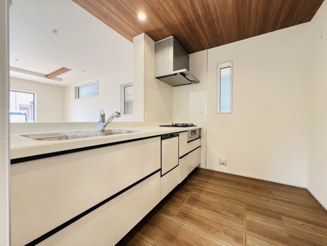 半田市大池町2丁目71-1『仲介手数料無料』新築戸建てのキッチン