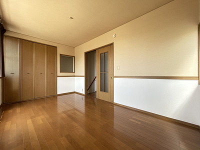 【洋室】 | 三池コーポ | 2階の洋室はそれぞれ7.5帖と広々とした作りです！