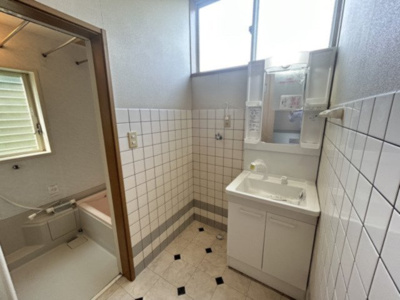 【洗面所】 | 三池コーポ | 脱衣所に洗濯機を置くことができます！