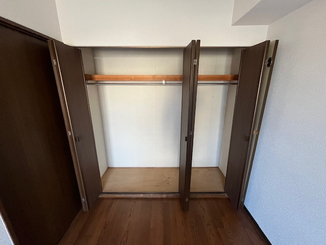 ユージィーコート巽の収納|同物件別部屋写真