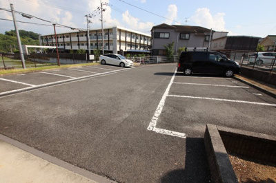 【駐車場】 | ラルジュウエスト