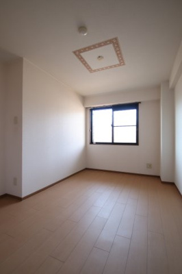 【寝室】 | ラルジュウエスト