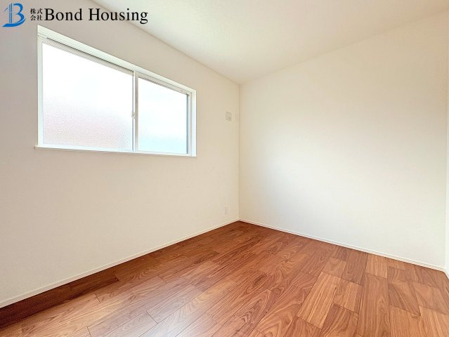 並列２台駐車・西神中央駅徒歩２５分・狩場台　全２棟　２号地の洋室