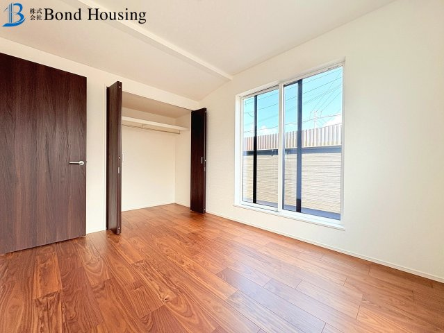 並列２台駐車・西神中央駅徒歩２５分・狩場台　全２棟　２号地の洋室