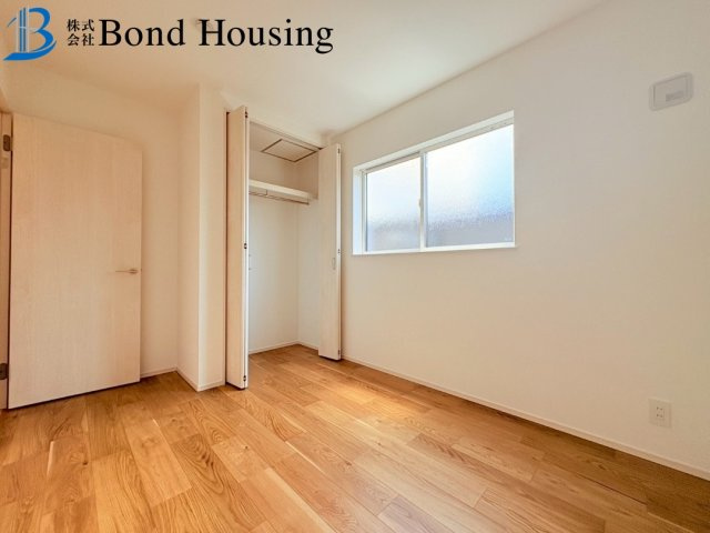 閑静な住宅地・西神中央駅徒歩２５分・狩場台　全２棟　１号地の洋室