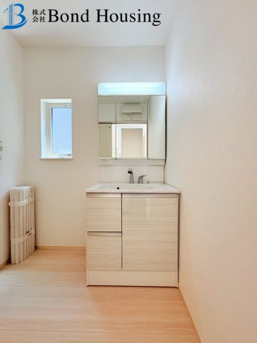 閑静な住宅地・西神中央駅徒歩２５分・狩場台　全２棟　１号地の独立洗面台