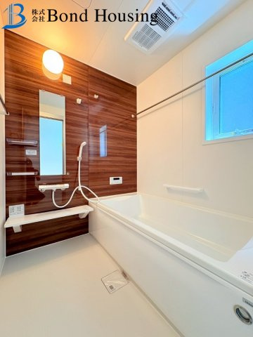 閑静な住宅地・西神中央駅徒歩２５分・狩場台　全２棟　１号地の浴室