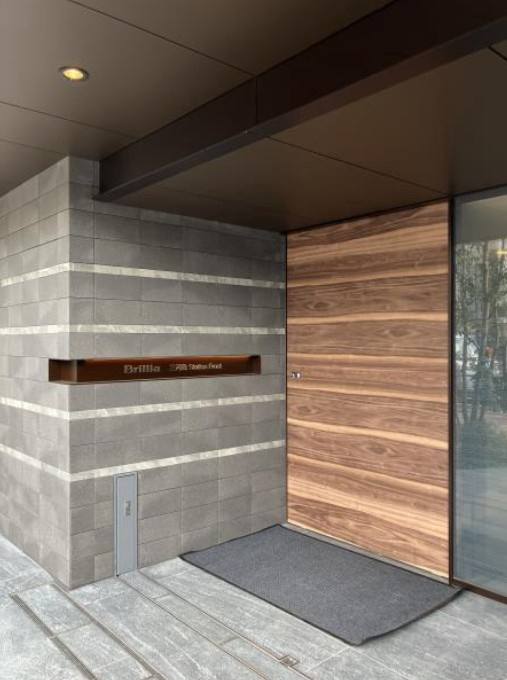 【エントランス】