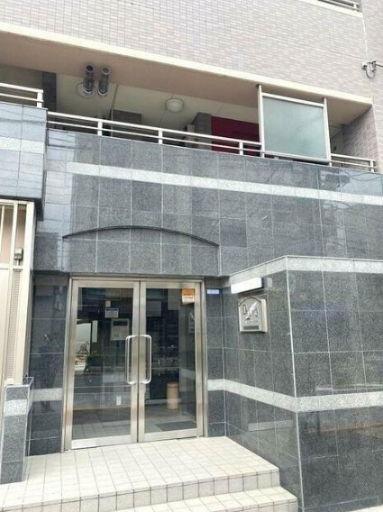 プレール・ドゥーク日暮里のエントランス