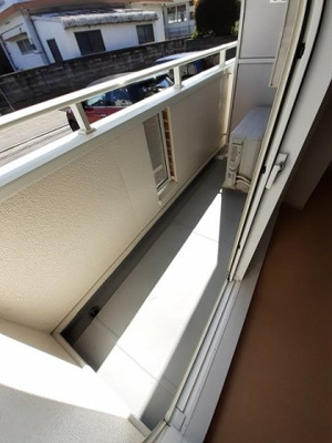 【バルコニー】 | メゾンＳａｋａｋｉ | 開放的で明るい空間を演出してくれるバルコニーです