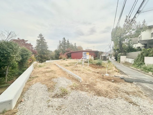 杉並区成田西3丁目　建築条件なし売地　残1区画の外観|2025.11.27撮影

現地ご見学希望・資料請求などお気軽にお問い合わせ下さい！
03-5990-5201