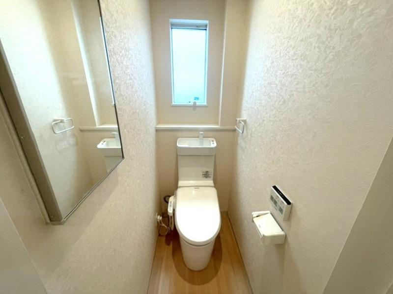 高知市瀬戸南町1丁目　中古戸建てのトイレ|１F：トイレ