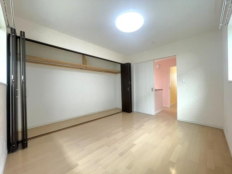 高知市瀬戸南町1丁目　中古戸建ての洋室|２F:6.4洋室