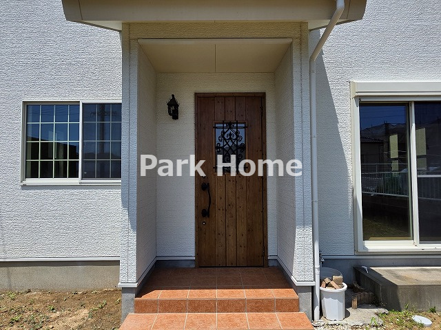 高知市瀬戸南町1丁目　中古戸建ての玄関