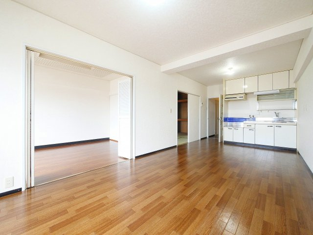 奈良パークハイツの居間・リビング