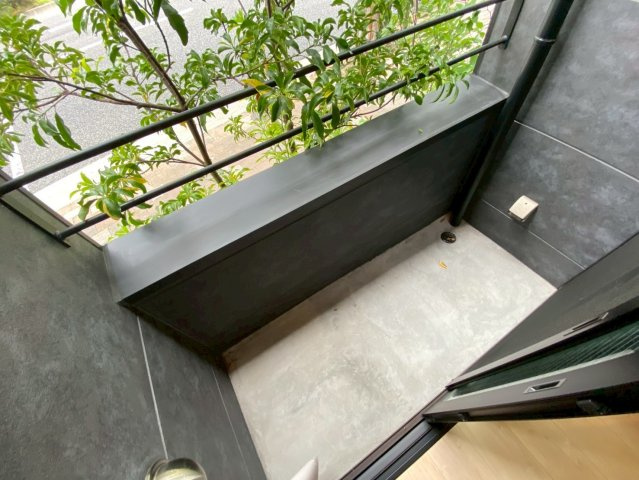 神戸甲南山手アパートメントのバルコニー