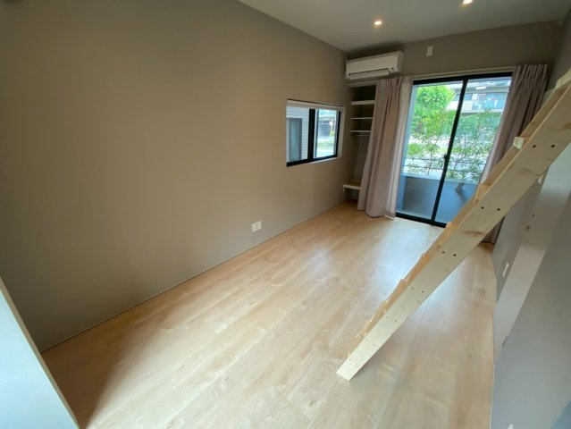 神戸甲南山手アパートメントの居間・リビング