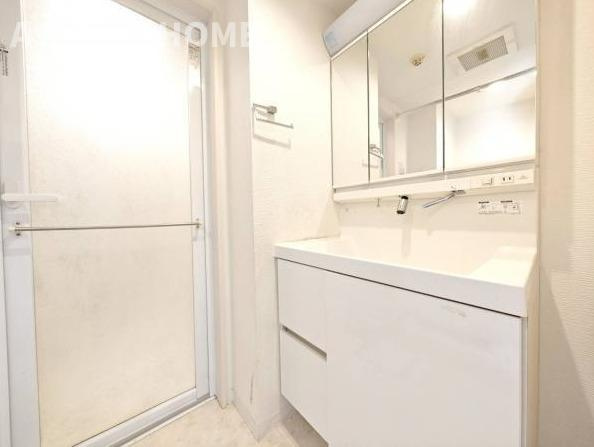 ダイアパレスXing Mind横浜の独立洗面台