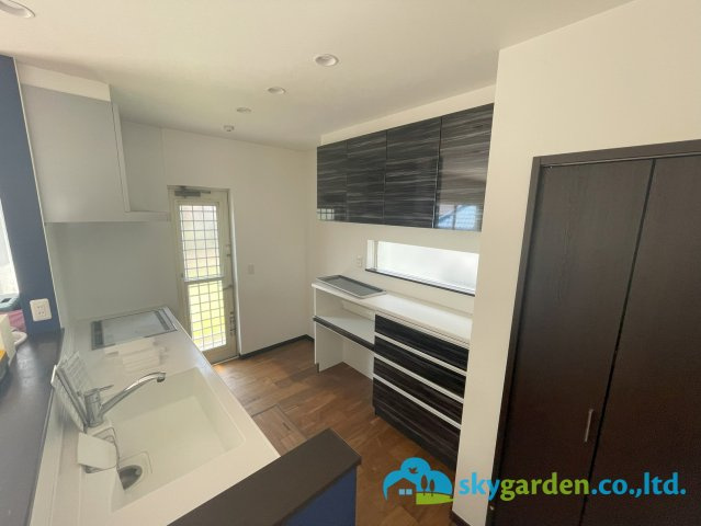 秦野市平沢　中古戸建のキッチン