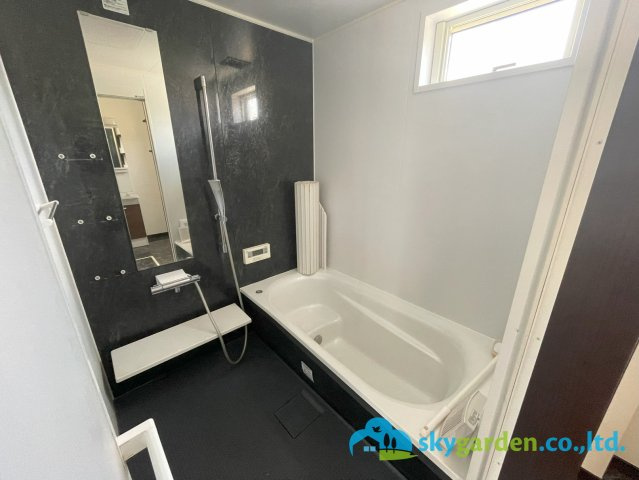 秦野市平沢　中古戸建の浴室