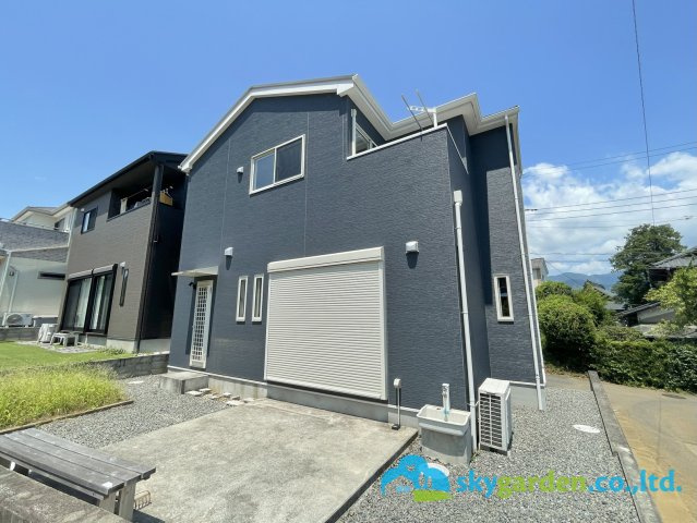 秦野市平沢　中古戸建の外観