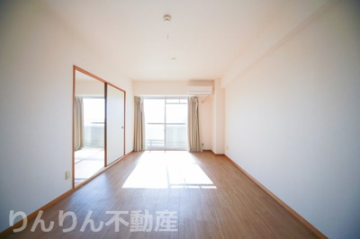 【居間・リビング】 | 第17柴田マンション | ゆったりとした居間です