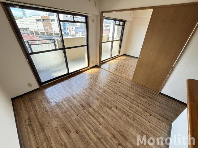 モナークシャトーの居間・リビング