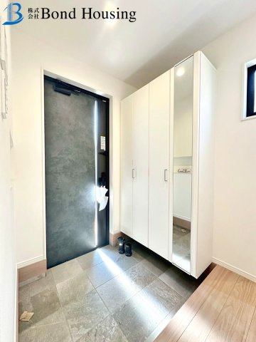 山電　林崎松江海岸駅 徒歩10分　明石市林３丁目　新築戸建の玄関