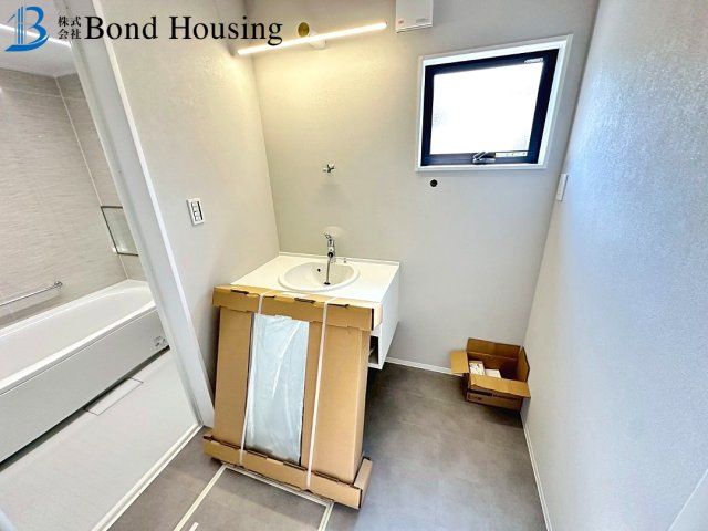 山電　林崎松江海岸駅 徒歩10分　明石市林３丁目　新築戸建の玄関